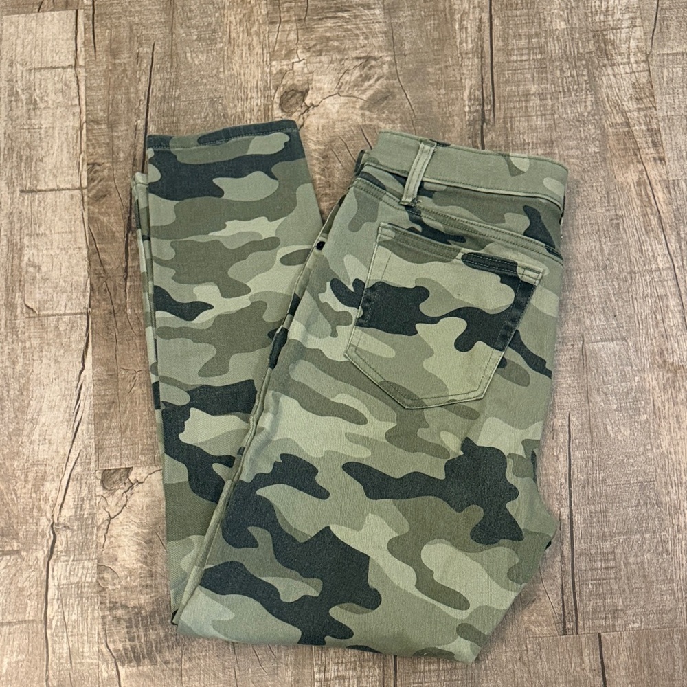 4/$30 Nili Lotan @ Target Green Camo Cargo Pants size 6